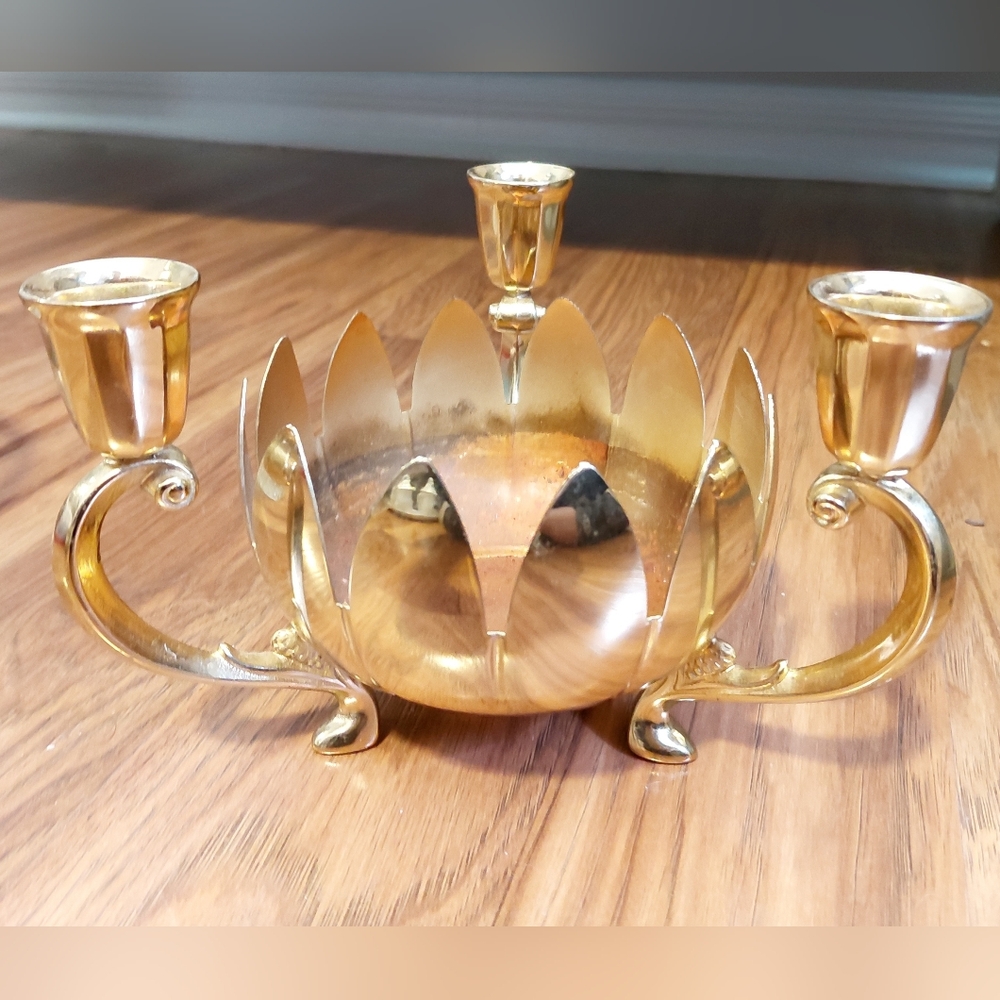 Elegant Brass Lotus Flower Candle Holder (L03)
